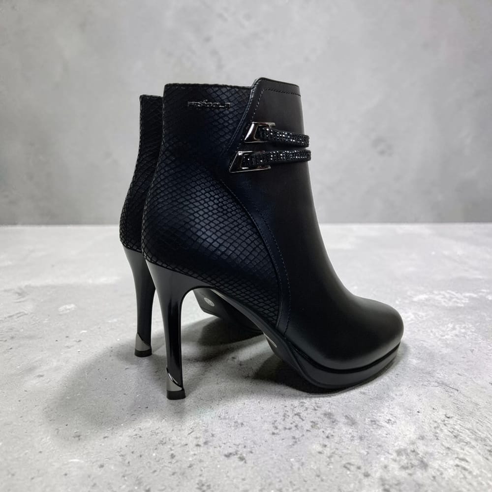 Bota DUNNA
