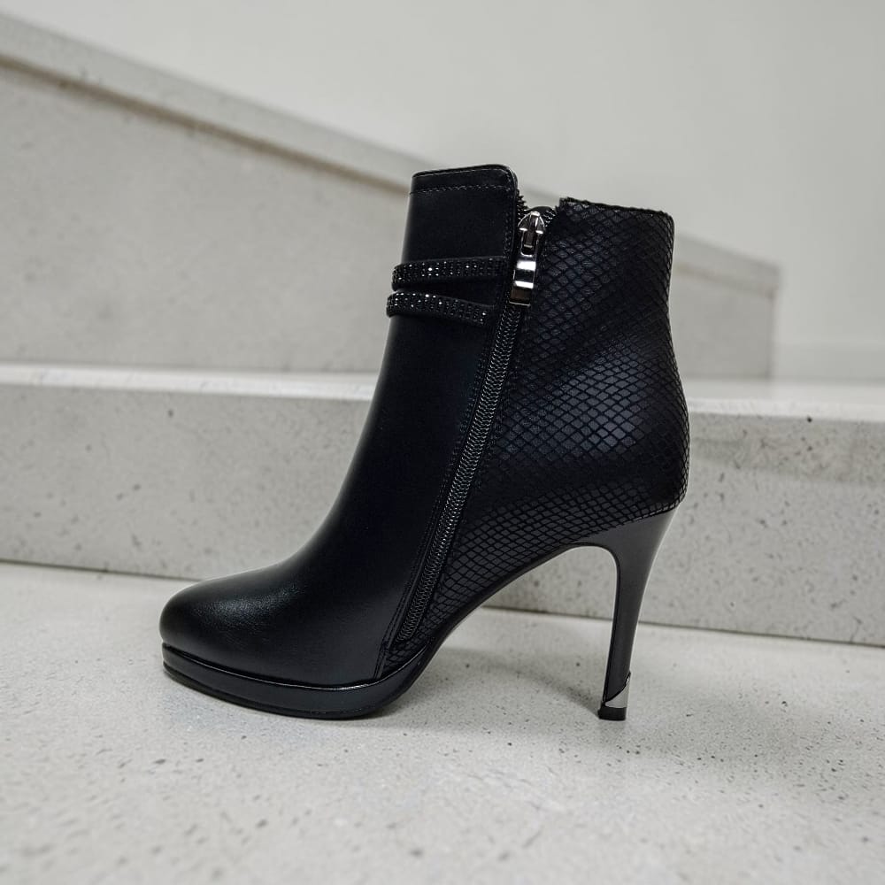 Bota DUNNA